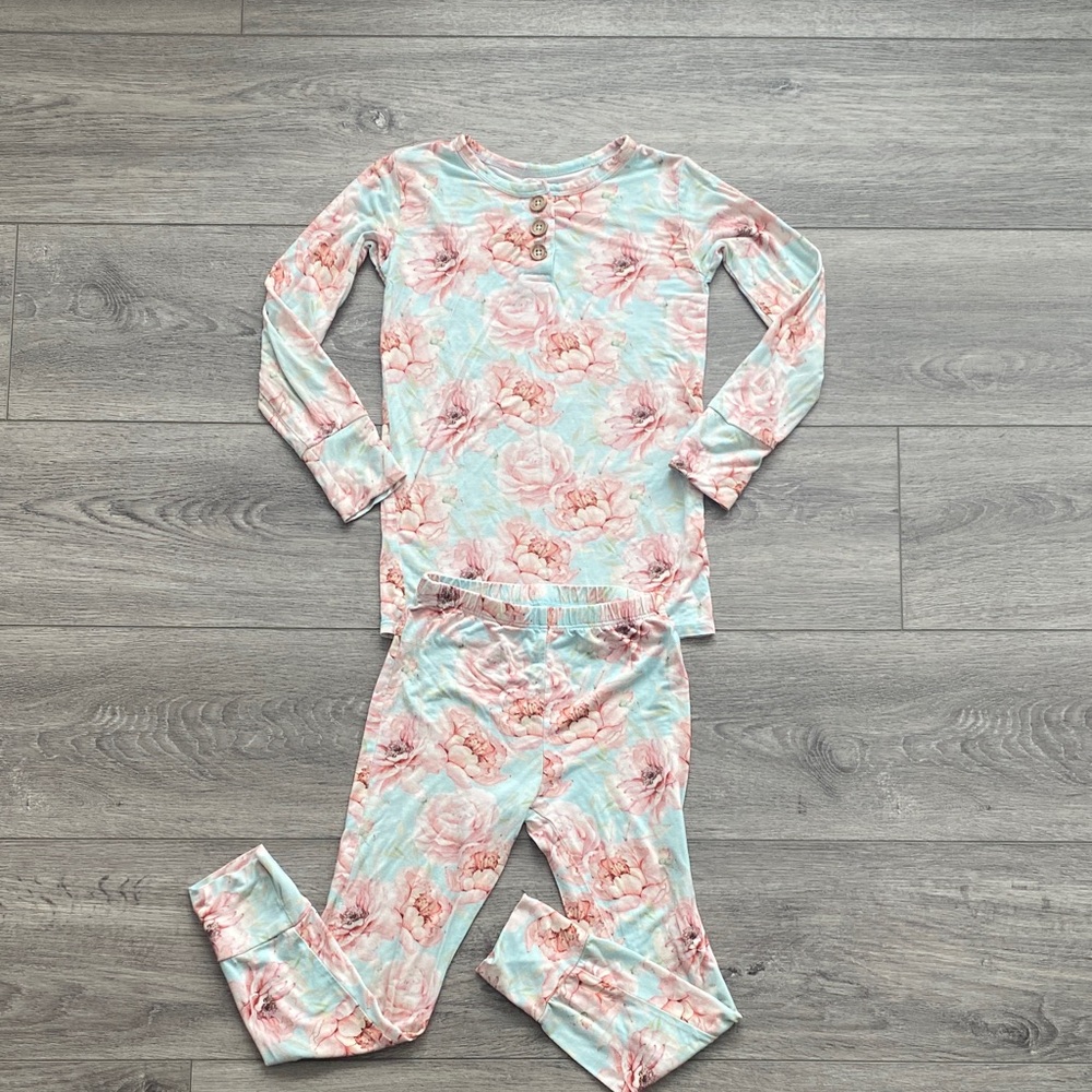 Posh Peanut Girls Pajama Set size 6T